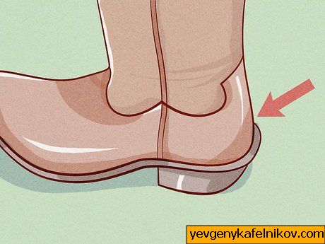 Kako staviti ostruge na čizme